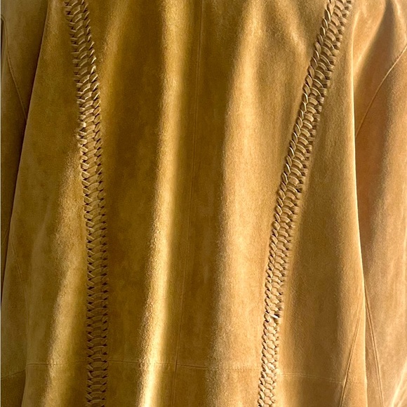 Camel color suede leather midi length western fringe jacket! - Picture 6 of 6